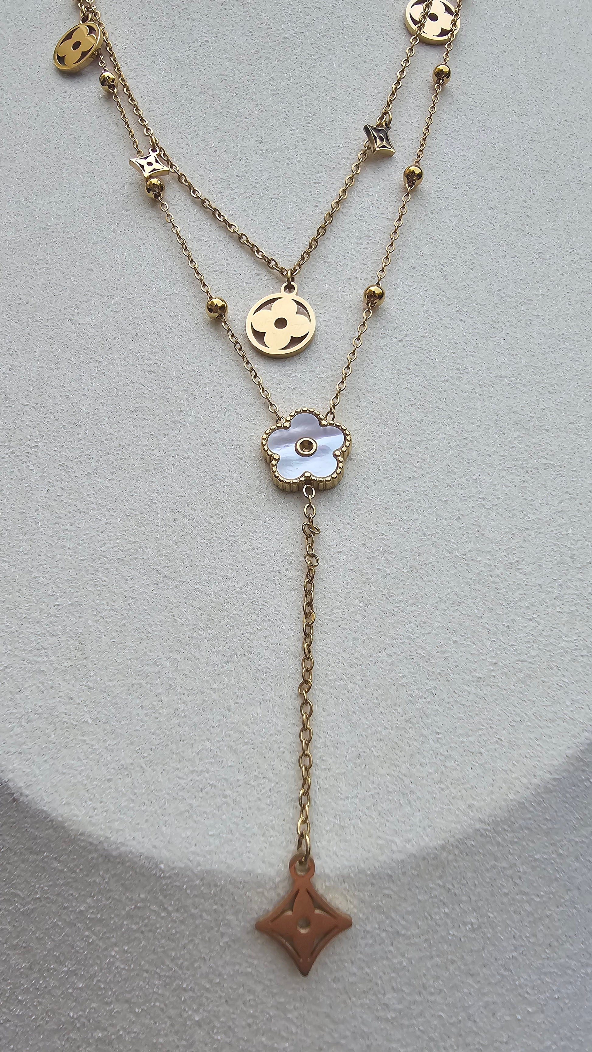Collier Carla