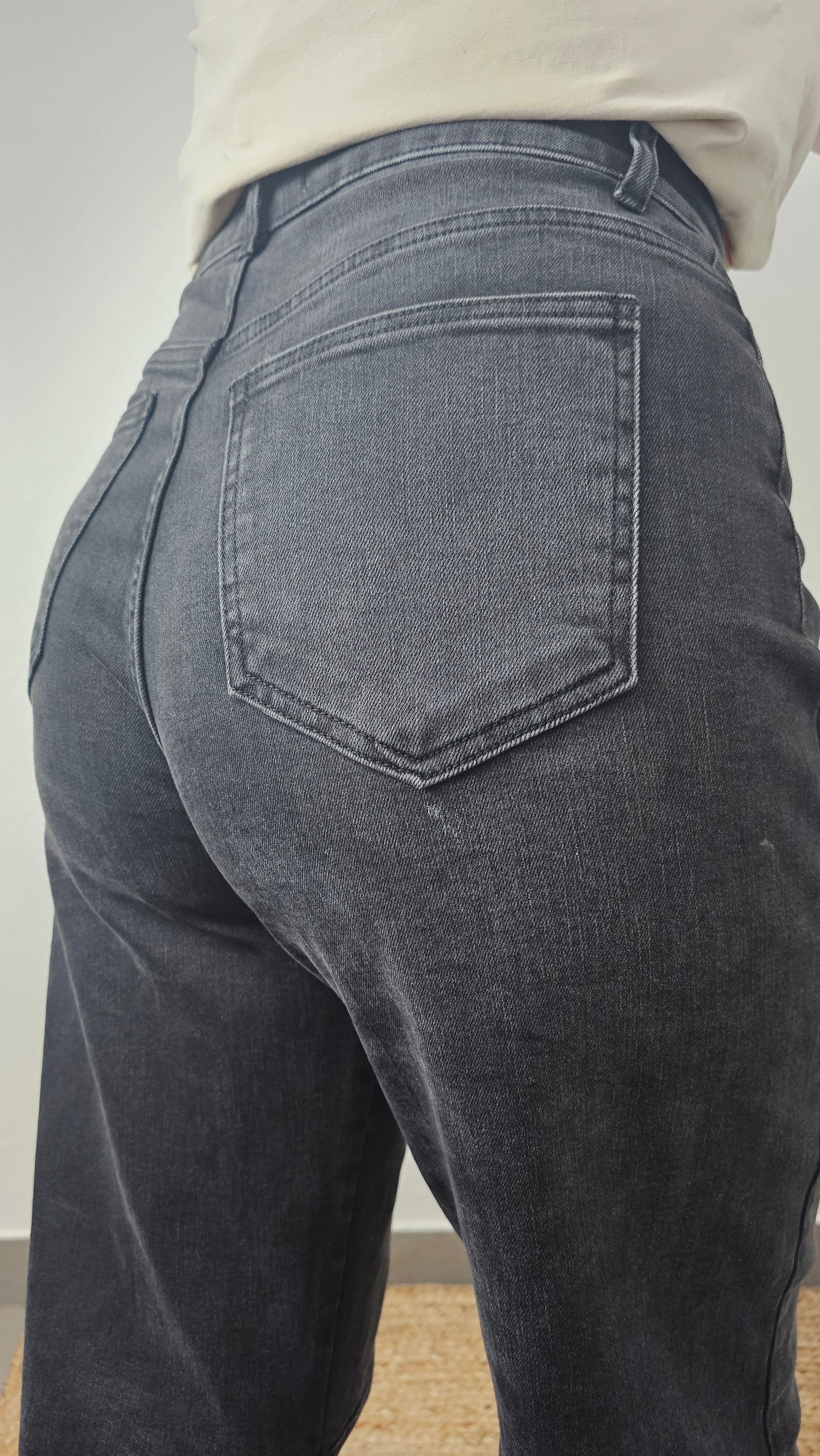 Jean | EZRA (pré-commande)