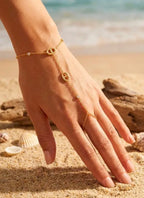 Bijou de main Maia strass doré femme
