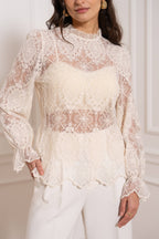 Blouse Faustine dentelle écru femme détail col montant