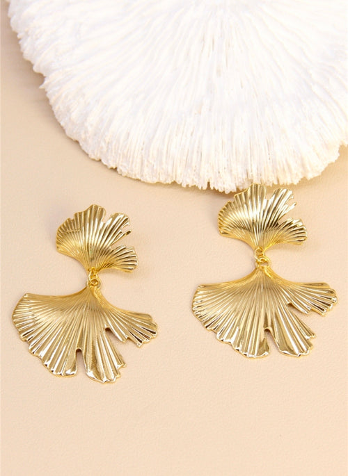 Boucles d'oreilles Ginkgo doré femme détail feuille ginkgo