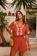 Combi-short rouge terracotta à broderies blanches femme Sabia détail