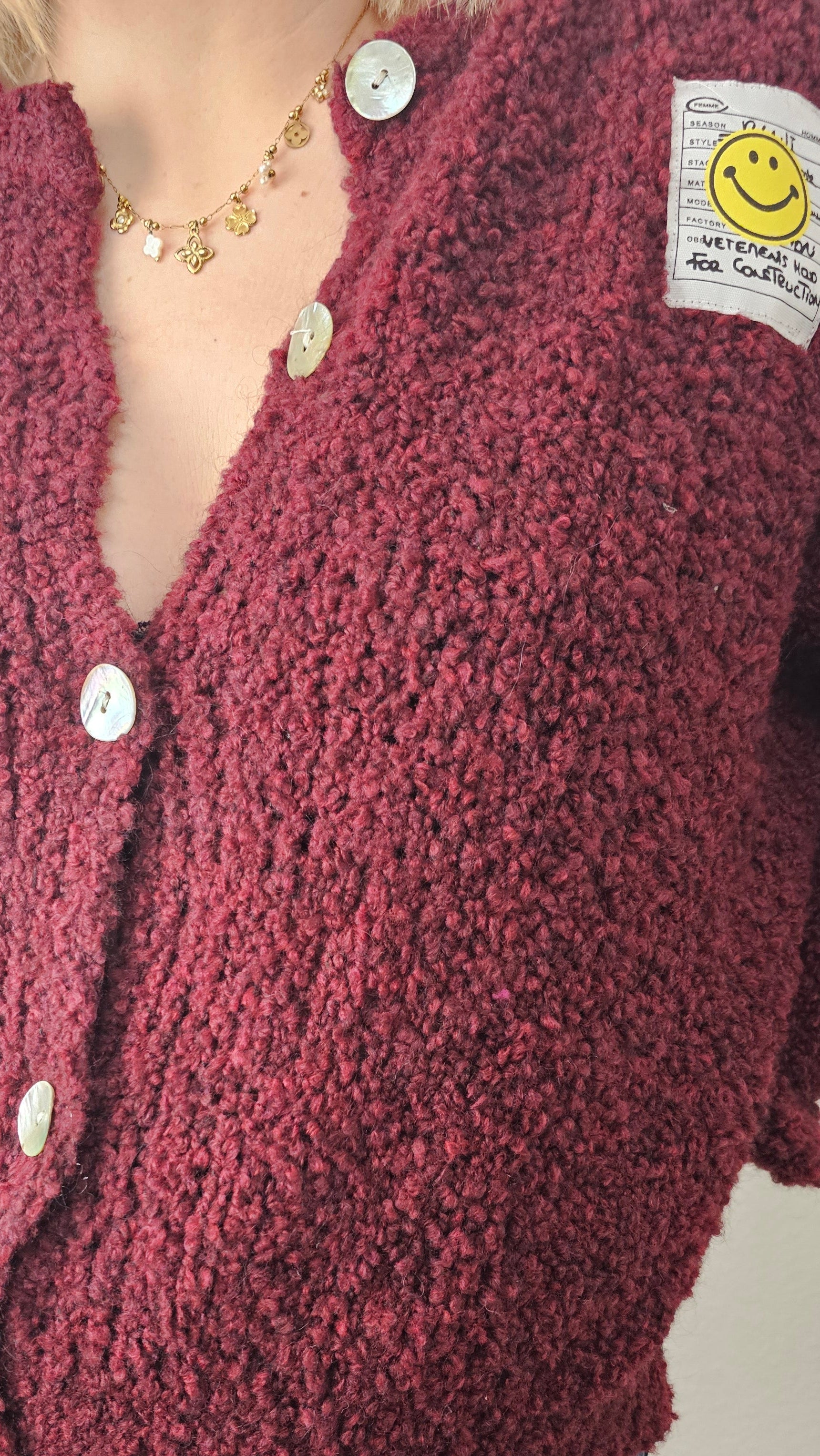 Gilet bordeaux en maille bouclée femme Louna détail texture