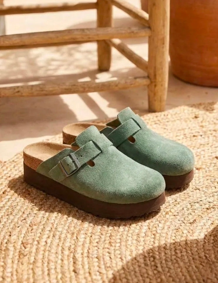 Mules compensées kaki en croûte de cuir femme Benito