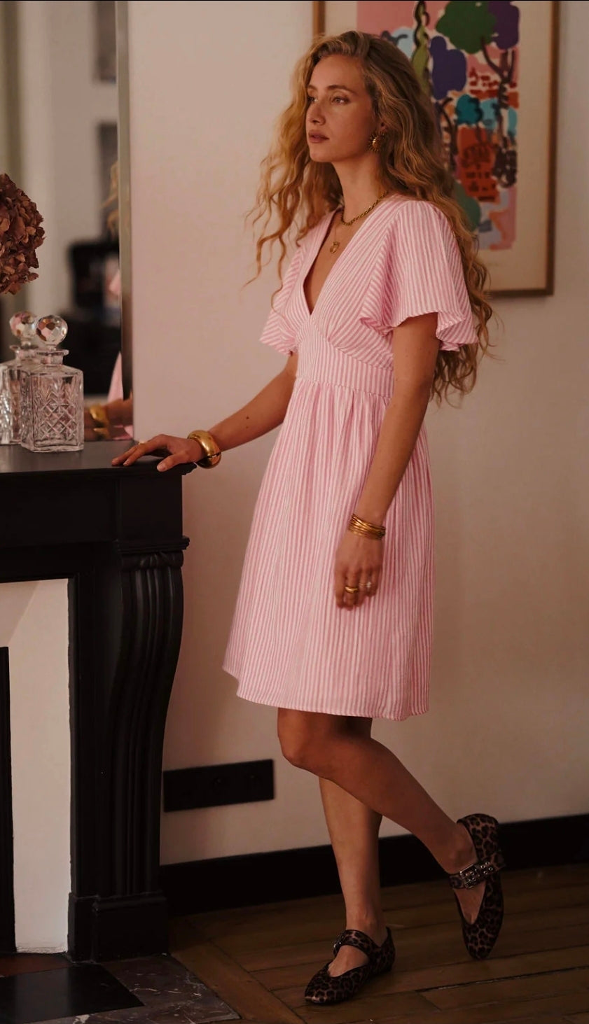 Robe mi-longue col V coton femme Martika portée mannequin