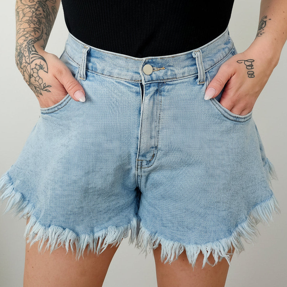 Short en jean clair évasé effiloché femme Malia
