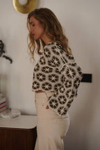 Top brodé kaki coton femme Seliven portée mannequin